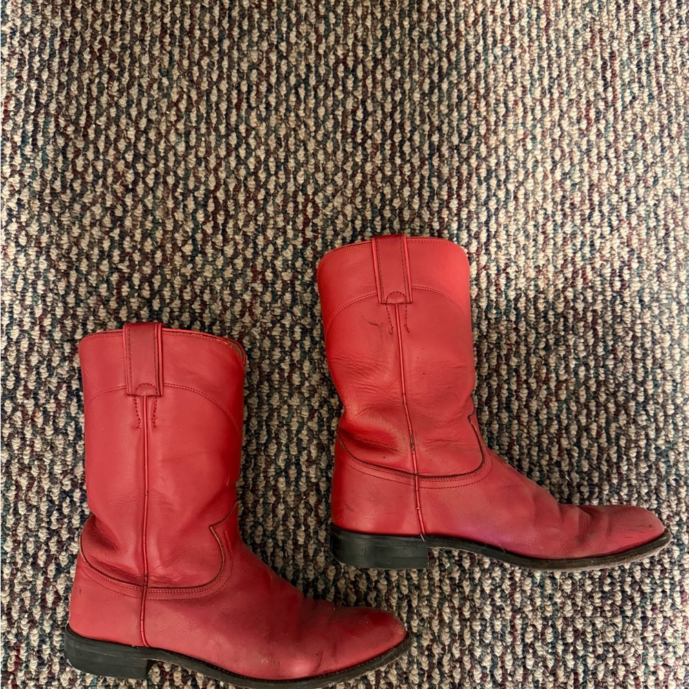 Red Leather Western Boots - Classic Cowboy Style Justin brand